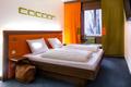 Thumb_cocoon_s_1